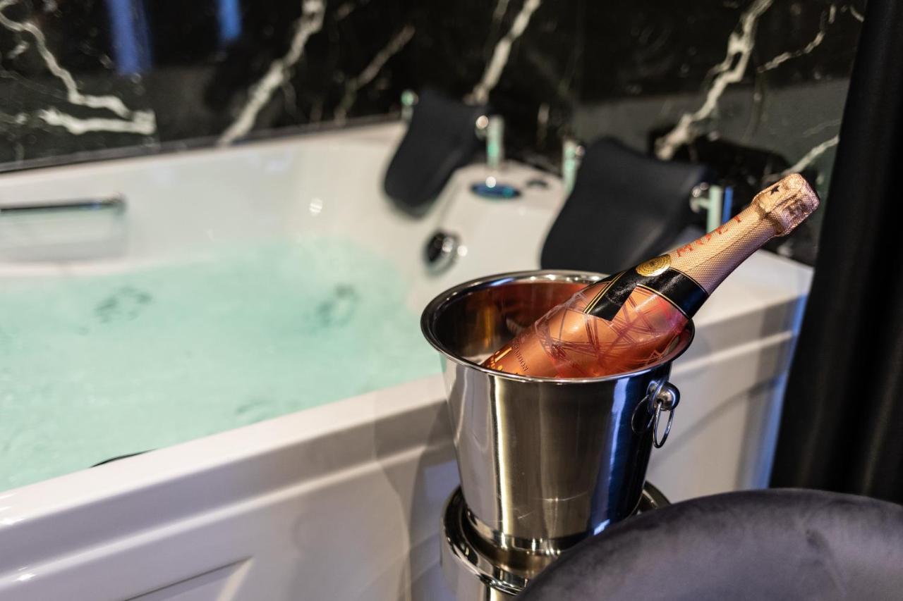Maximum Suite & Spa 巴勒莫 外观 照片